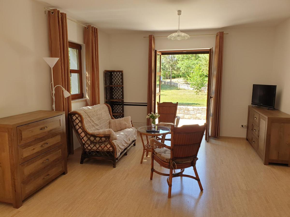 Villa Valeria Divsici ภายนอก รูปภาพ