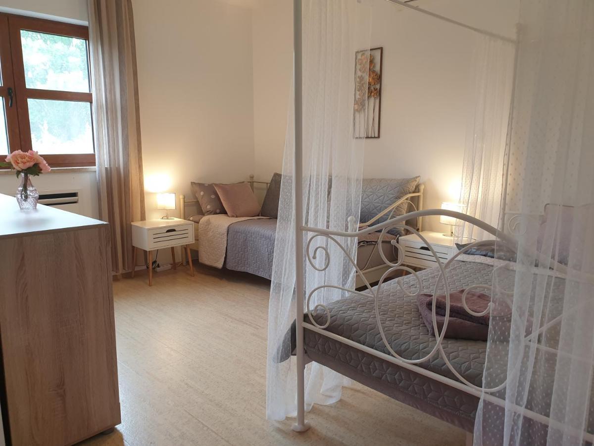 Villa Valeria Divsici ภายนอก รูปภาพ